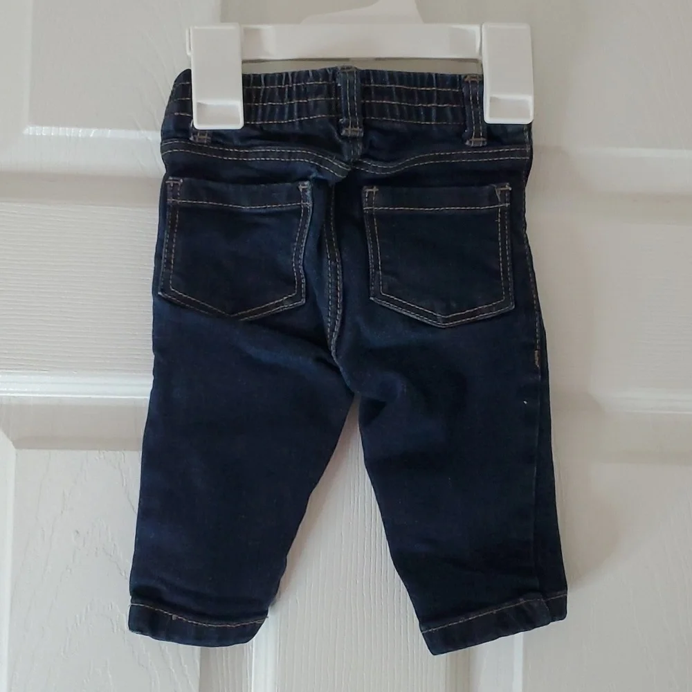 🇺🇸Super Cute Old Navy Jeans Size 3-6 Months